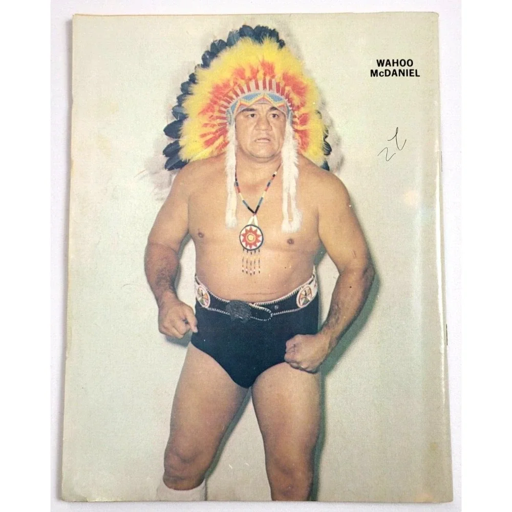 WRESTLING NEWS WRESTLING - NOV 1981 -WAHOO MACDANIEL / CANDI‎ DIVINE / BRISCOES